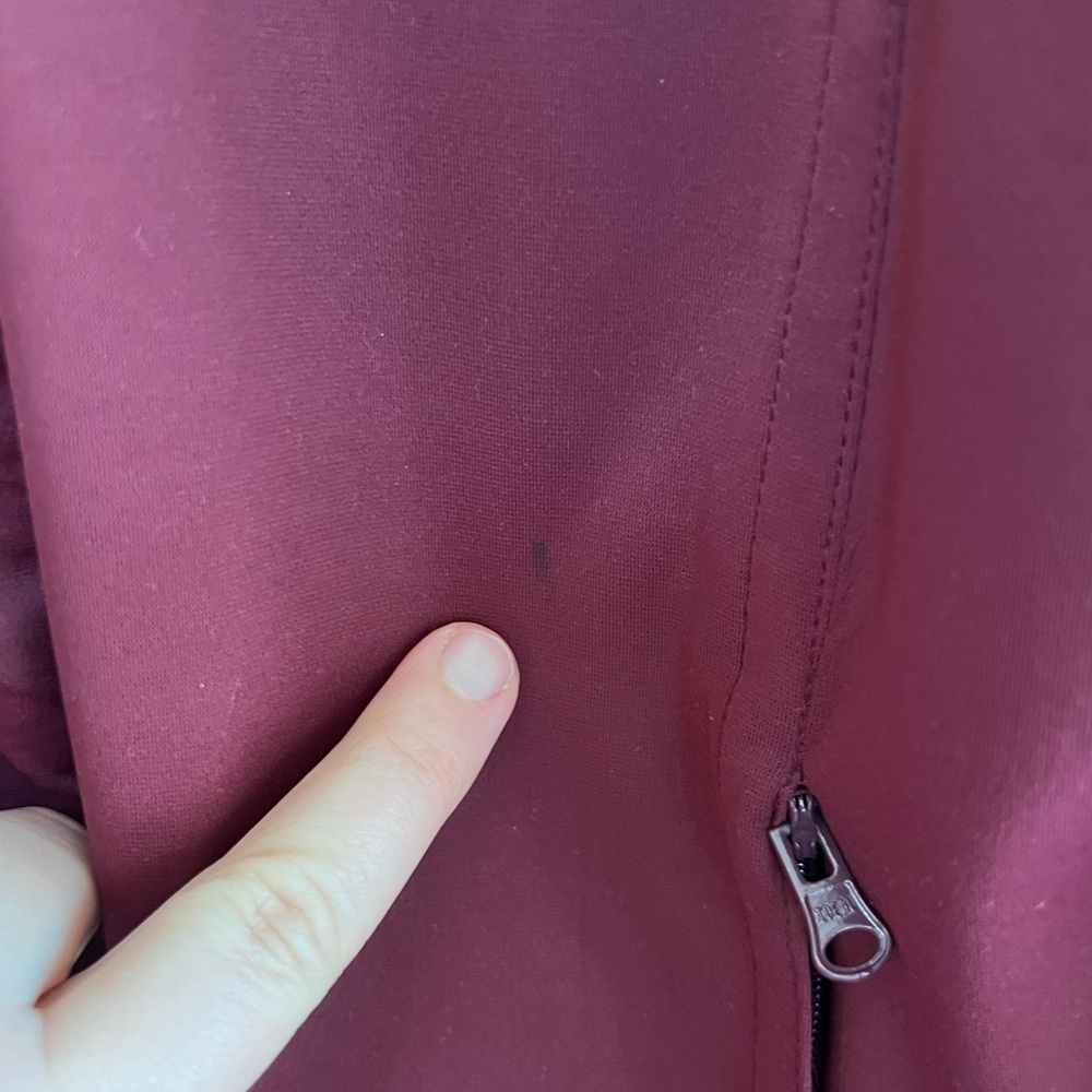 Athleta Women’s Magnetic Closure Long Trench in Magenta, size M - Picture 5 of 12